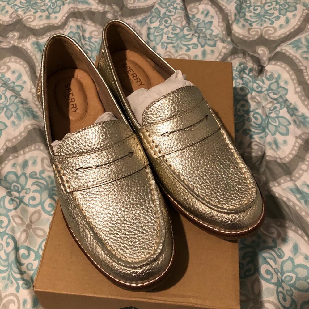 Sperry Mocs NEW